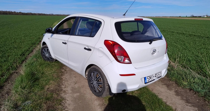 Hyundai i20 cena 10000 przebieg: 223000, rok produkcji 2014 z Tychy małe 46